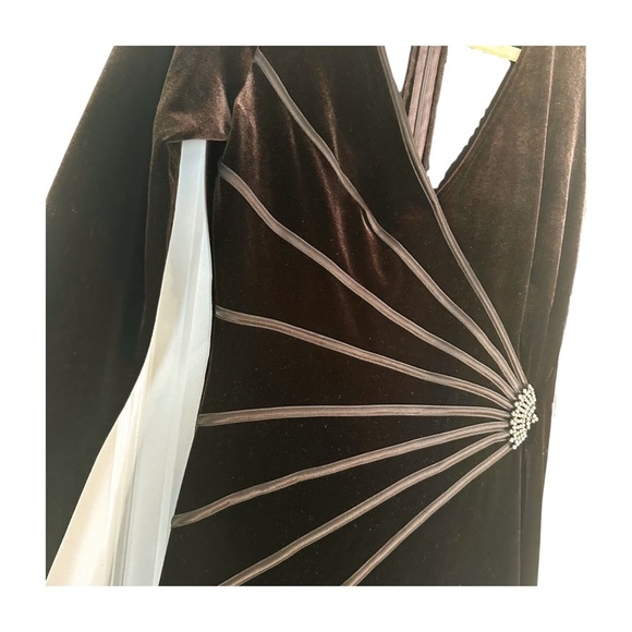 Tadashi Collection Black Velvet Long Sleeve Midi Dress Rhinestone Detail Size M - Picture 3 of 6